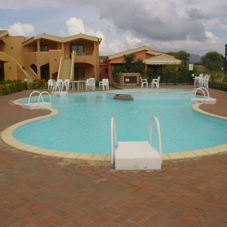 Casa Vacanza A Porto Istana Мурта-Марія Екстер'єр фото