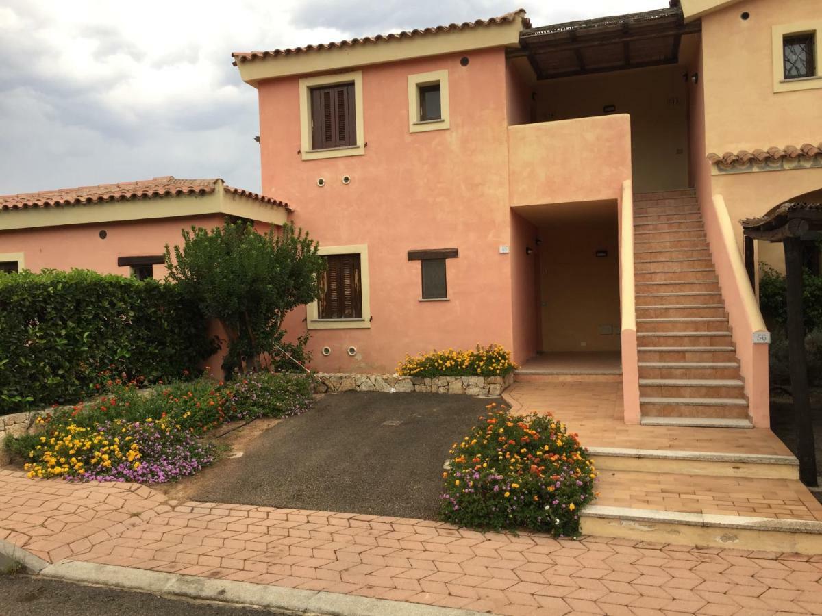 Casa Vacanza A Porto Istana Мурта-Марія Екстер'єр фото